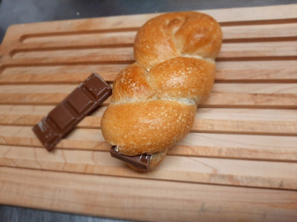 Zöpfli buns - chocolate OR pepperoni