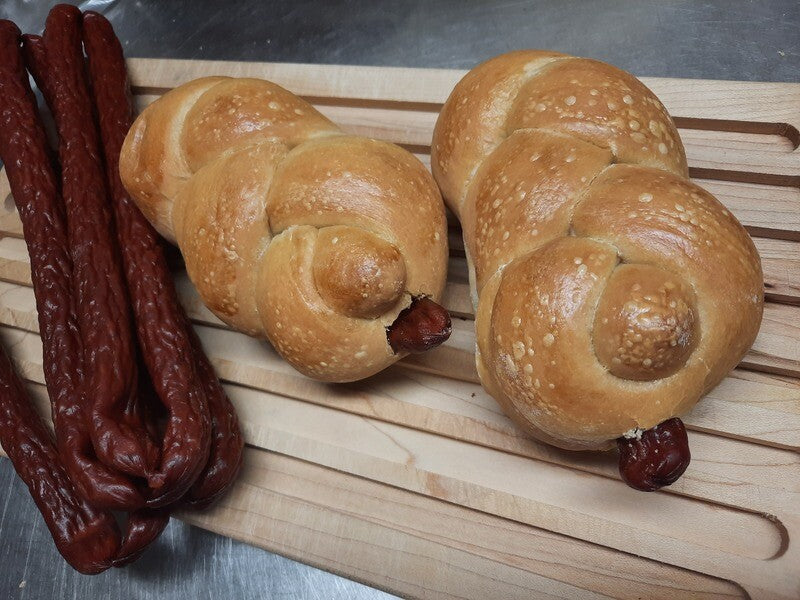 Zöpfli buns - chocolate OR pepperoni